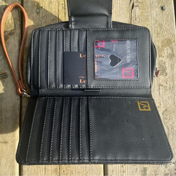 Stone Mountain Cognac and black leather wristlet clutch new - Picture 6 of 6